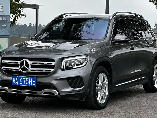 MERCEDES-BENZ GLB