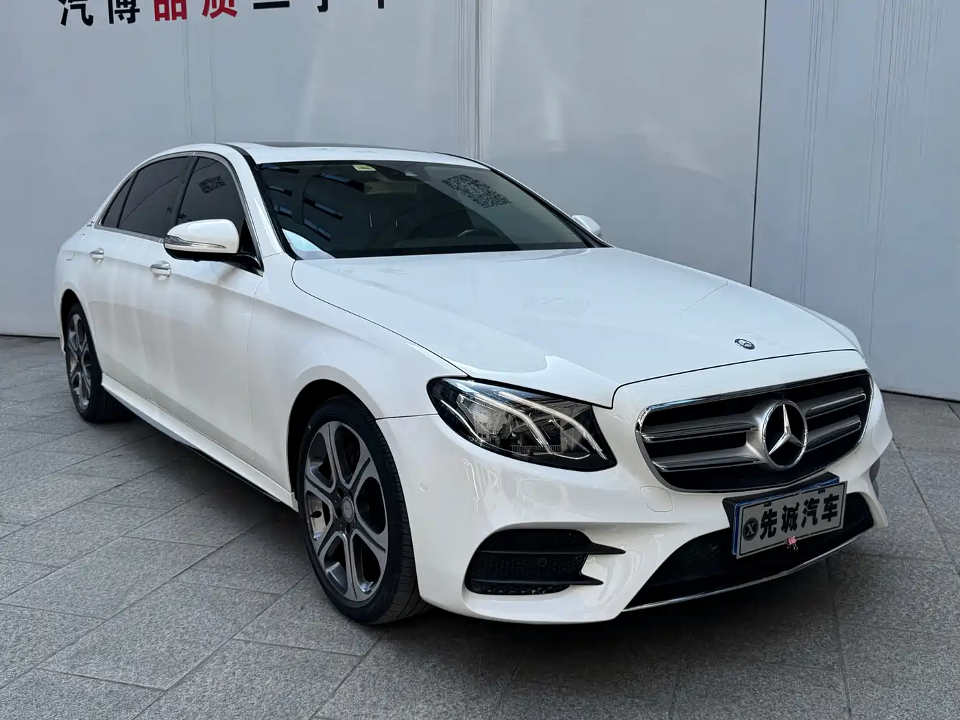 Mercedes-Benz E-Class 2016 E 300 L Sport Fashion Type фото 3