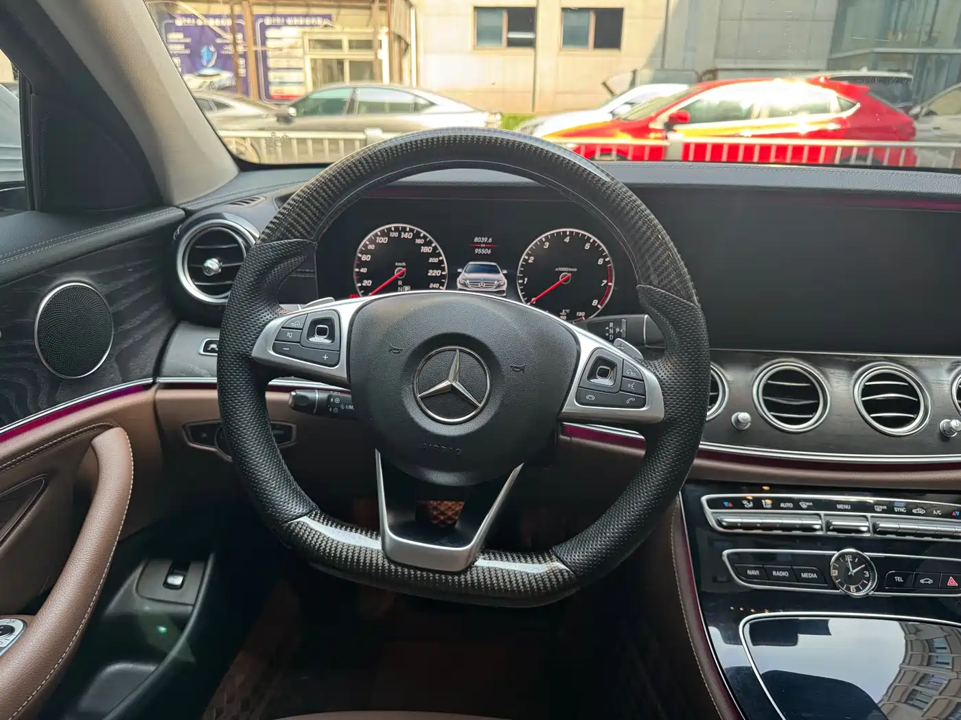 Mercedes-Benz E-Class 2016 E 300 L Sport Fashion Type фото 14