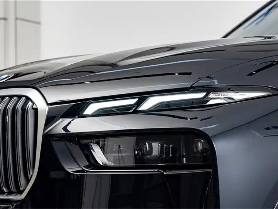 BMW X7 2023 xDrive40i Exclusive M Sport Package фото 4