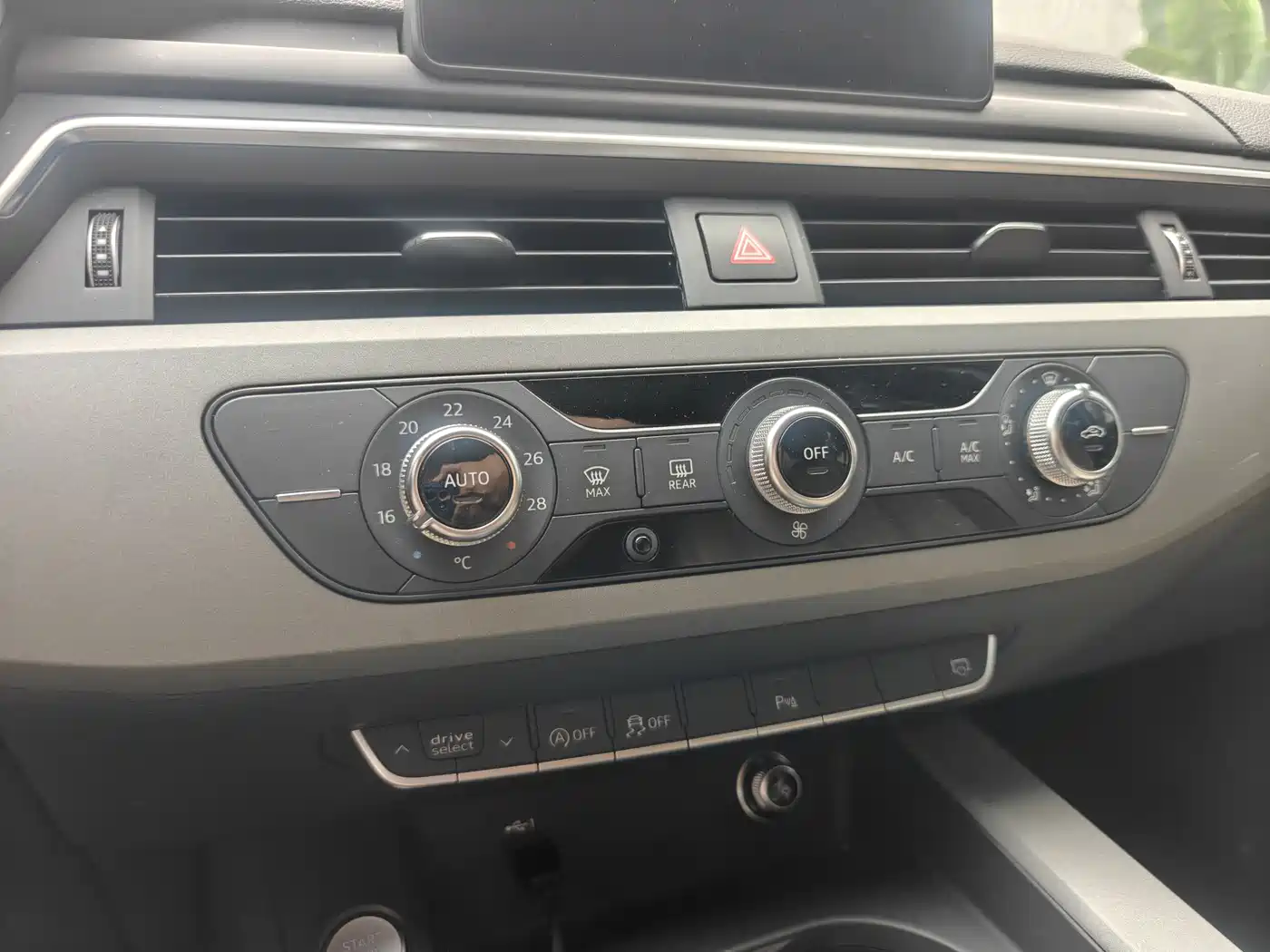Audi A4L 2019 40 TFSI Progressive (China VI) фото 15