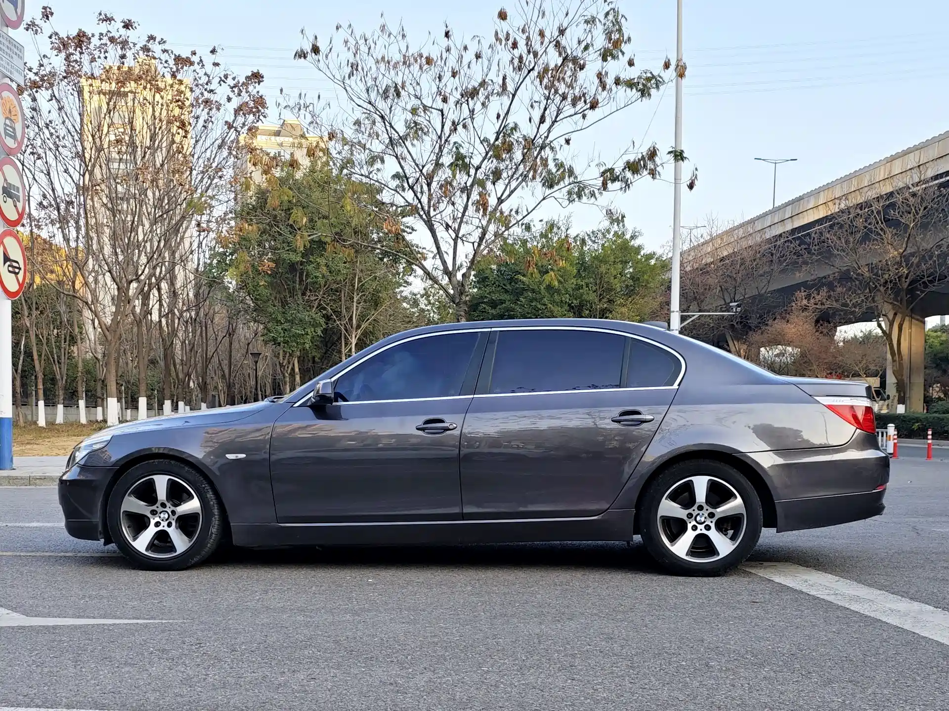 Фото 2 - BMW 5 Series
