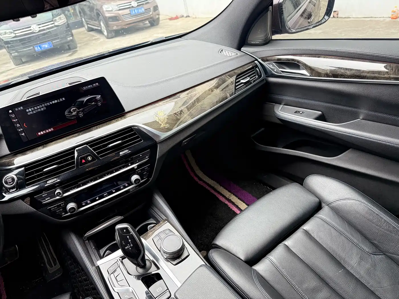 BMW 6 Series GT 2018 630i Luxury Design Package фото 15