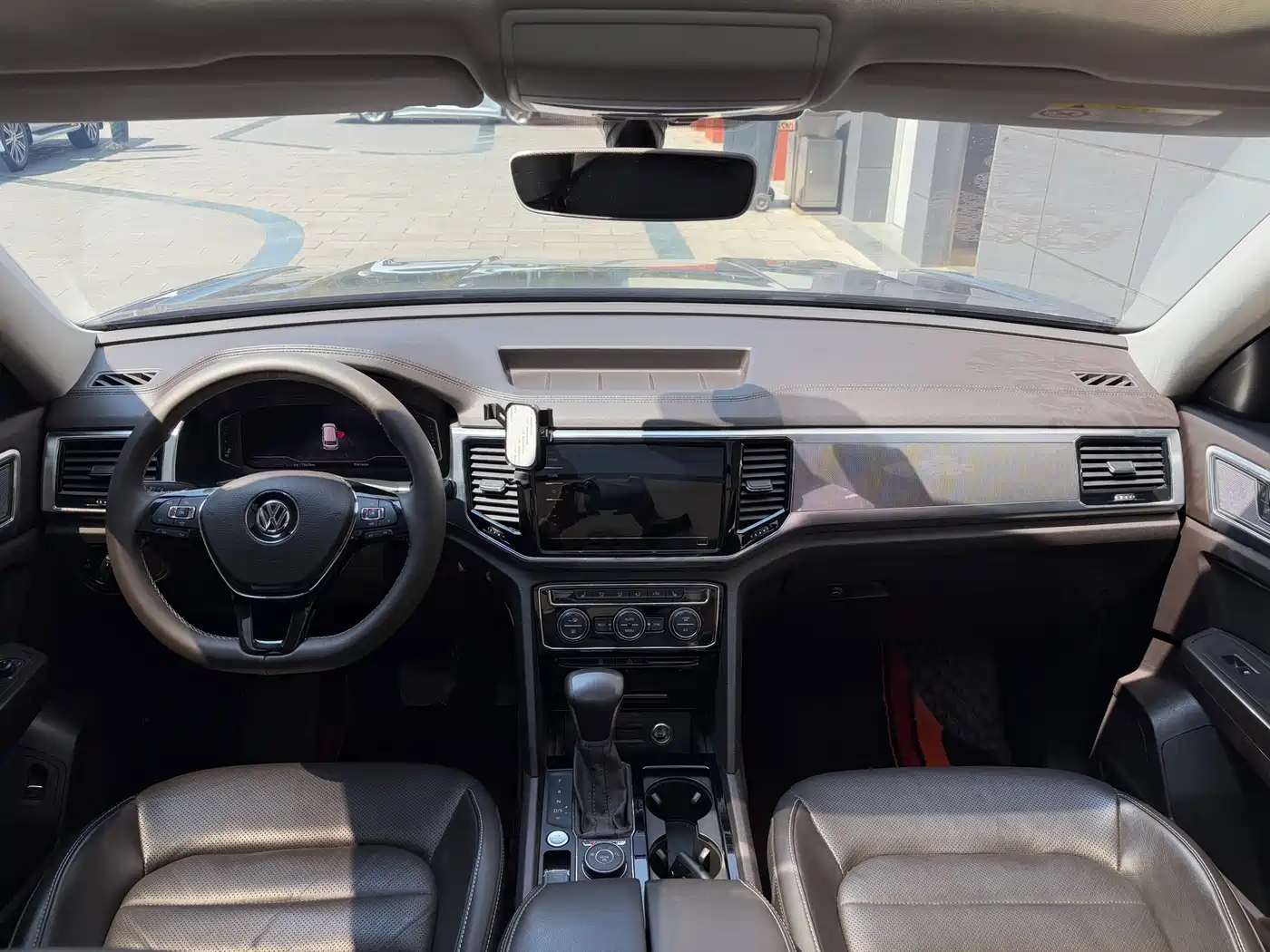Volkswagen Teramont 2020 380TSI 4WD Luxury Edition China VI фото 10