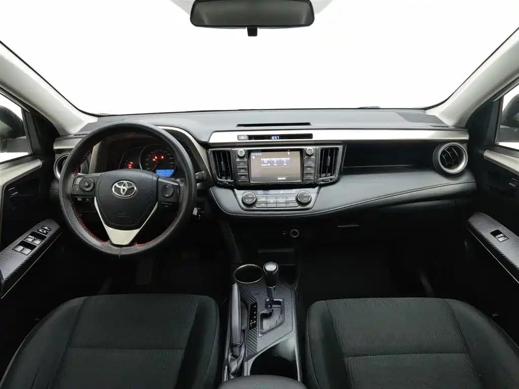 Toyota RAV4 Rongfang 2015 2.0L CVT 2WD Trend Edition фото 5