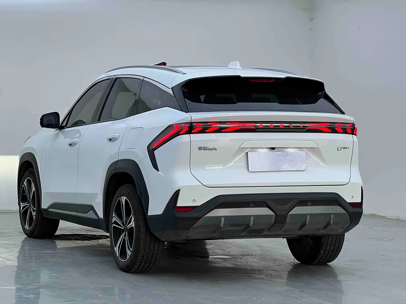 Фото 7 - Geely Galaxy Galaxy L7