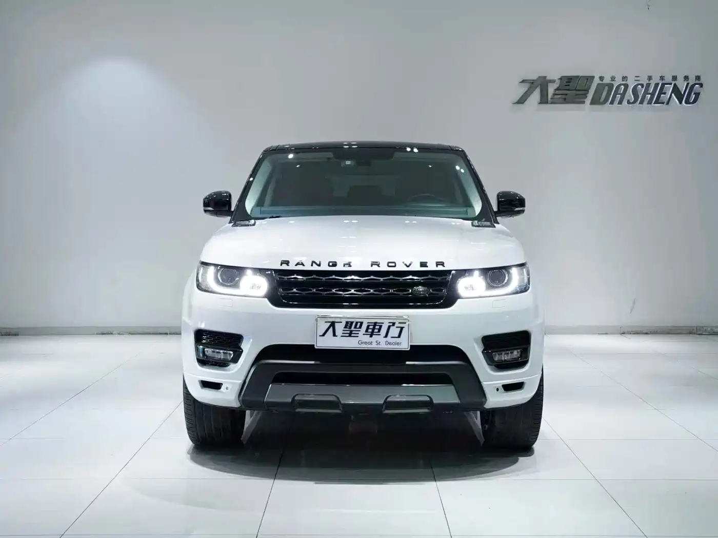 Land Rover Range Rover Sport 2016 Model 3.0 SC V6 HSE DYNAMIC фото 2