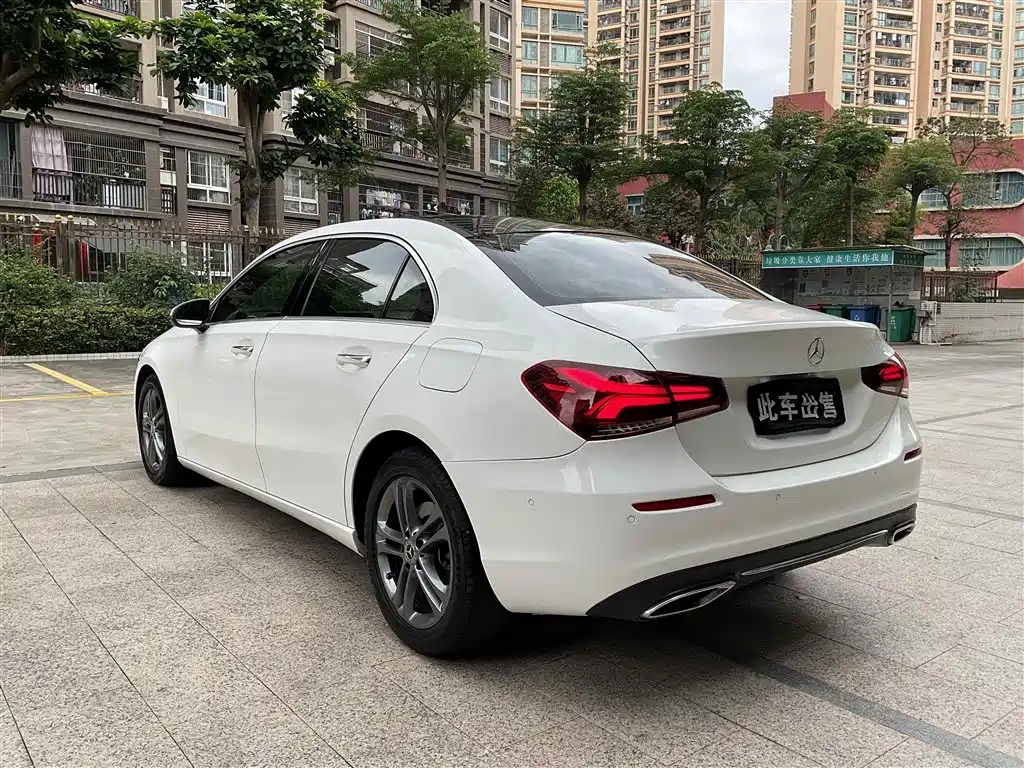 Mercedes-Benz A-Class 2020 A 200 L Sport Sedan фото 13