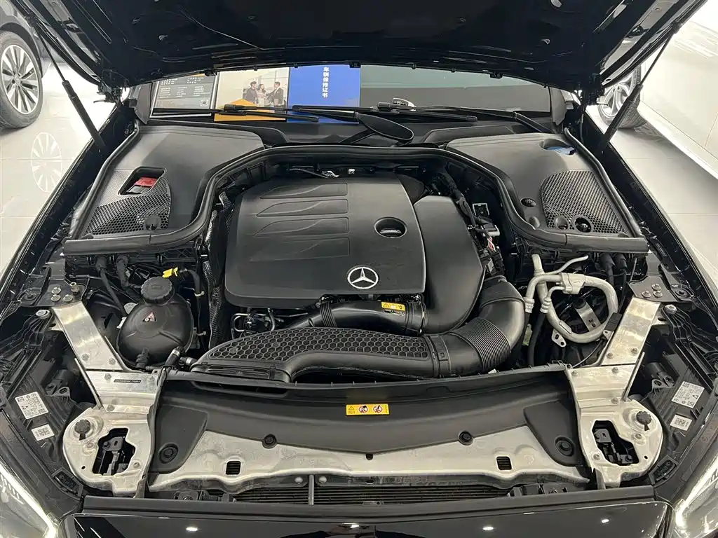 Mercedes-Benz E-Class 2022 E 260 L Sport фото 10