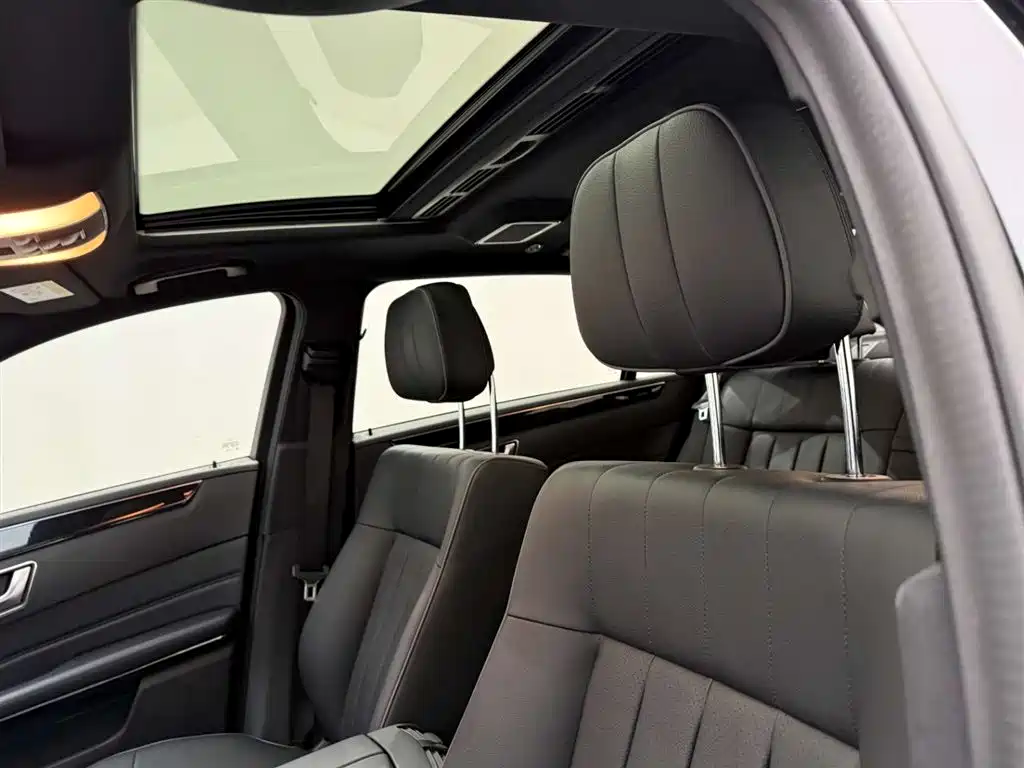 Mercedes-Benz E-Class 2015 E 200 L Sport фото 16
