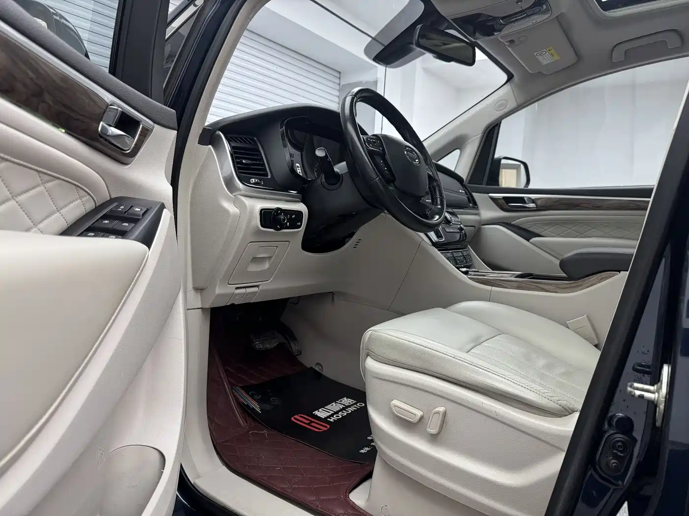 GAC Trumpchi Trumpchi M8 2018 320T Premium Edition фото 4