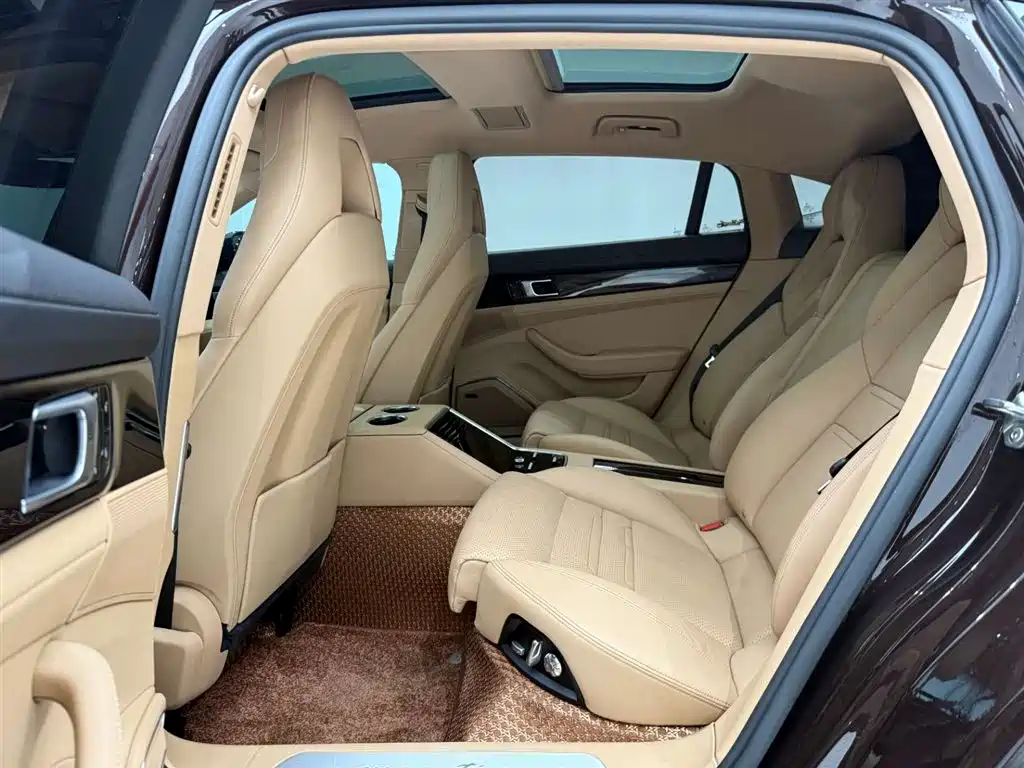 Porsche Panamera 2017 Panamera Executive Long Wheelbase 3.0T фото 17