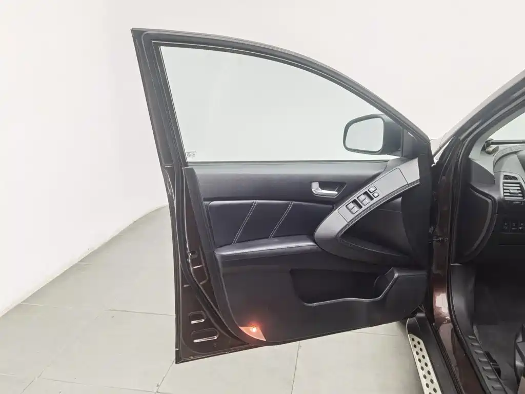 Luxgen U6 SUV 2016 2017 1.8T Charm Upgrade
