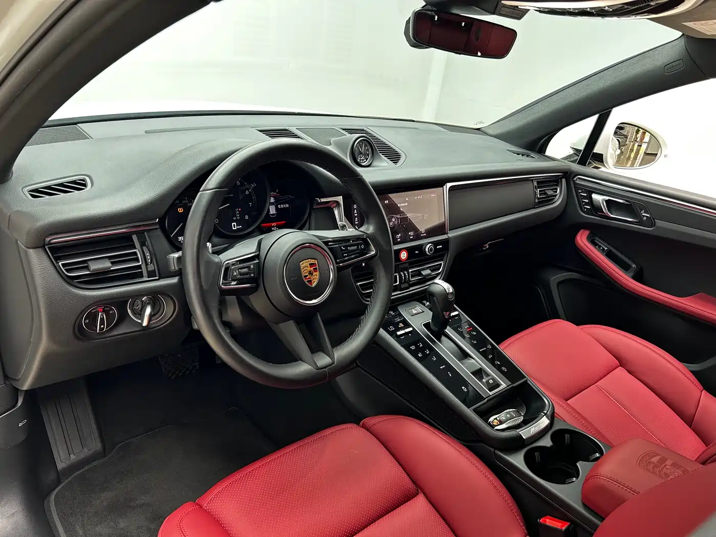 Porsche Macan 2023 Macan 2.0T фото 9