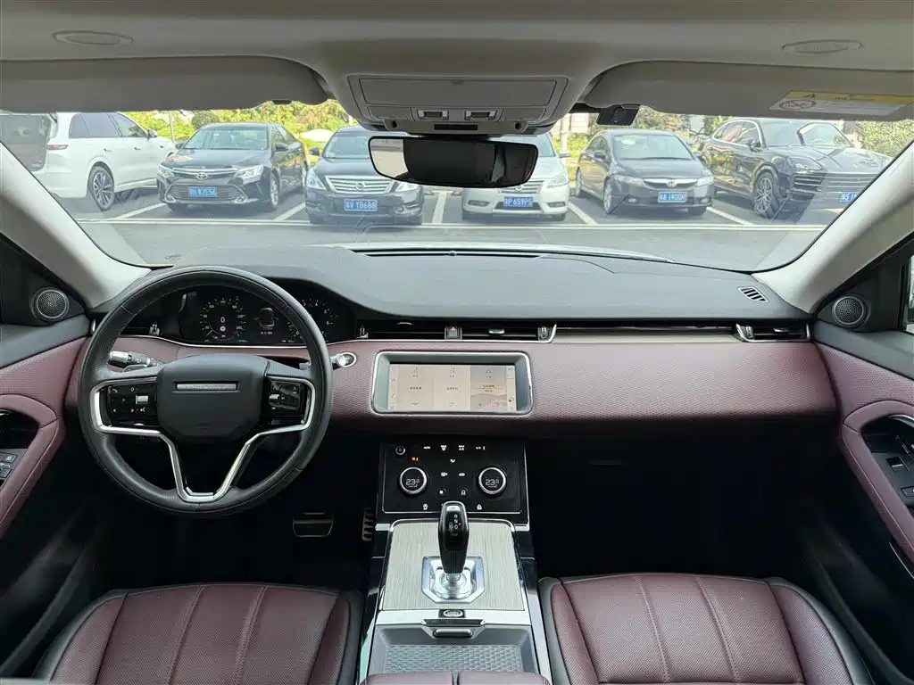 Land Rover Range Rover Evoque 2021 Range Rover Evoque L 249PS R-Dynamic S Performance Edition фото 6