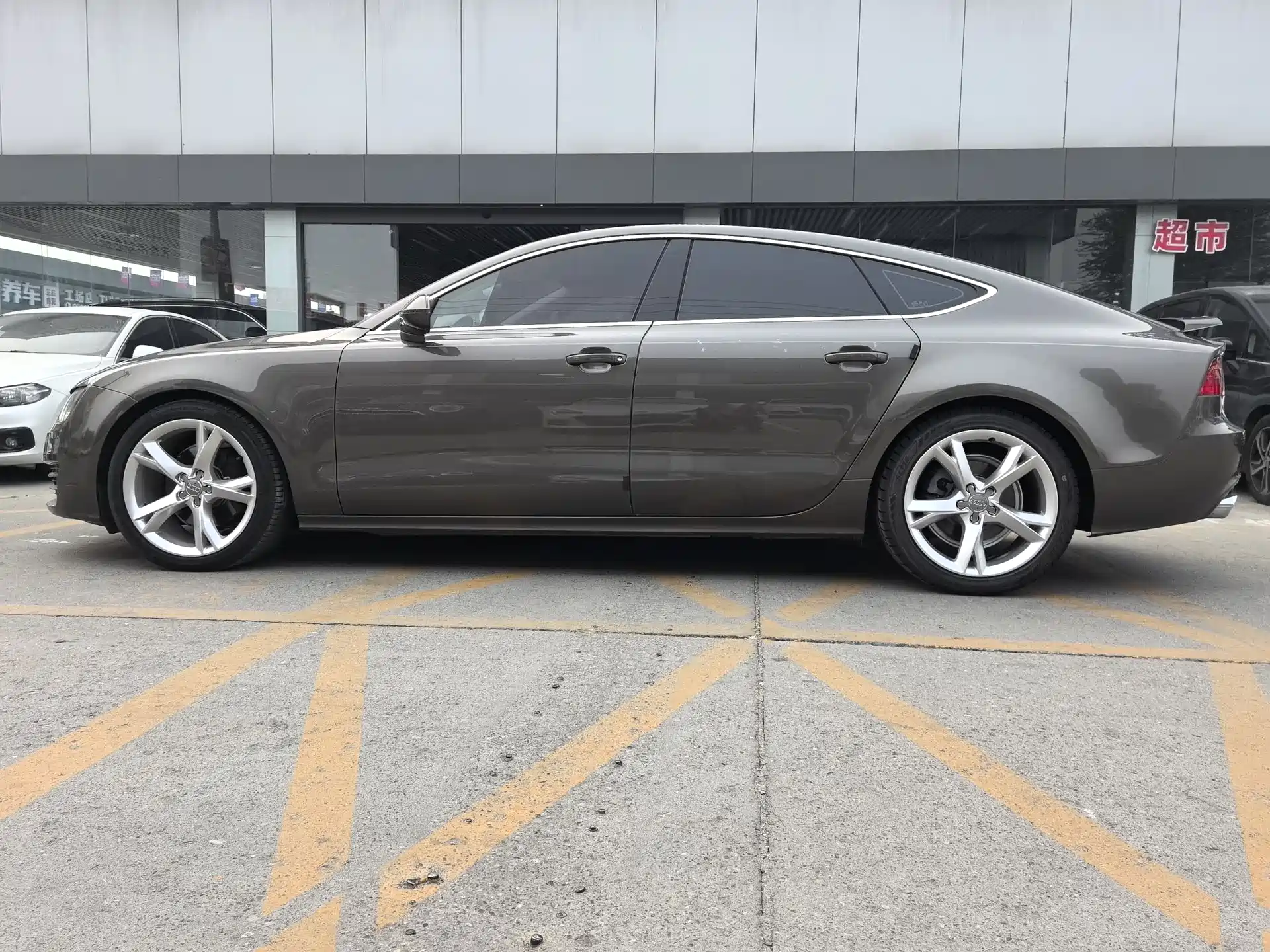 Фото 6 - Audi A7