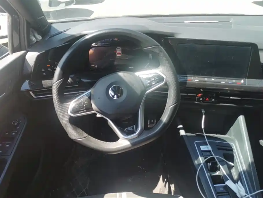 Volkswagen Golf 2021 280TSI DSG R-Line фото 15