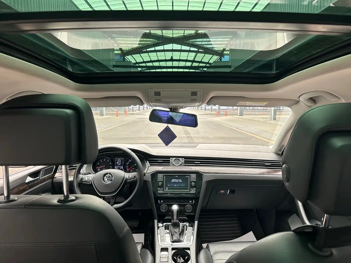 Volkswagen Magotan 2018 Facelift 330TSI DSG Luxury фото 10