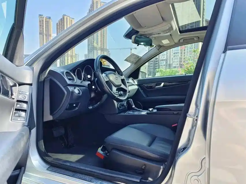 Фото 8 - Mercedes-Benz C-Class