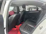 Photo 9 - Volkswagen Lamando