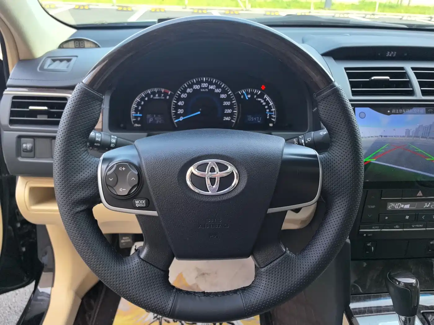 Toyota Camry 2015 2.0G Leading Edition фото 18