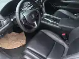 Фото 6 - Honda Accord