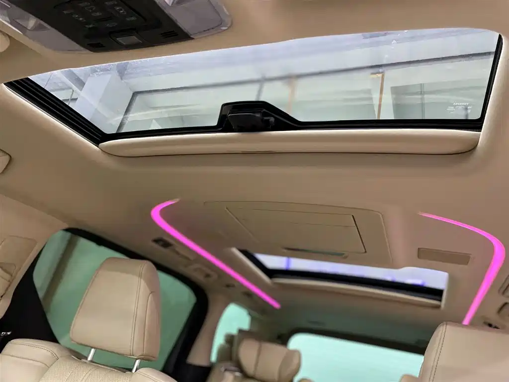 Toyota Vellfire 2021 Crown Hybrid 2.5L HV Premium Edition фото 13
