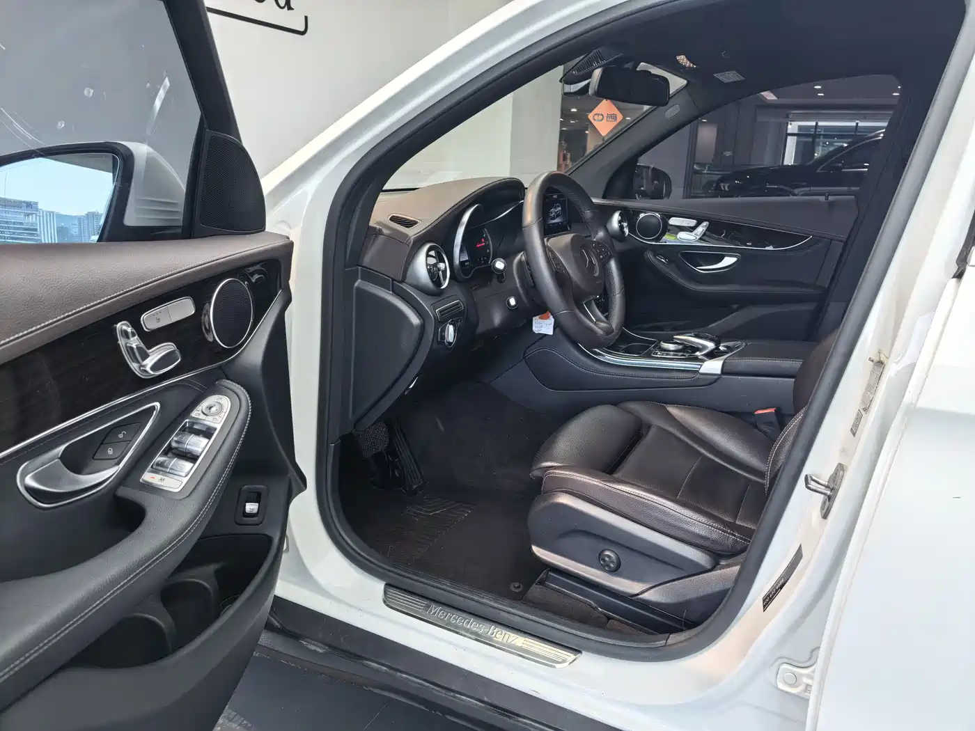 Mercedes-Benz GLC 2016 GLC 260 4MATIC Dynamic фото 8
