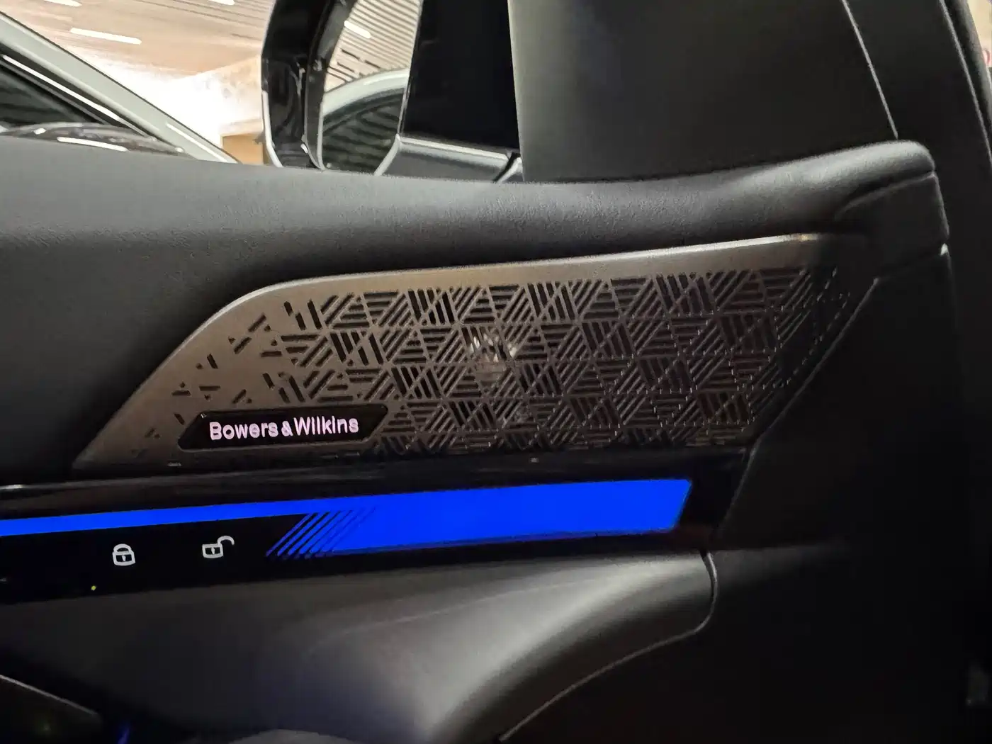 BMW 5 Series 2024 530Li Premium M Sport Package фото 5