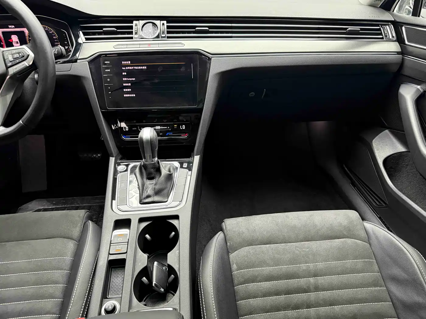 Volkswagen Magotan 2020 330TSI DSG Luxury фото 26