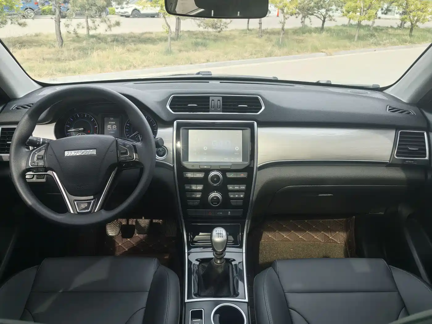 Haval H2 2018 Creation Edition Red Label 1.5T Manual 2WD Style фото 5