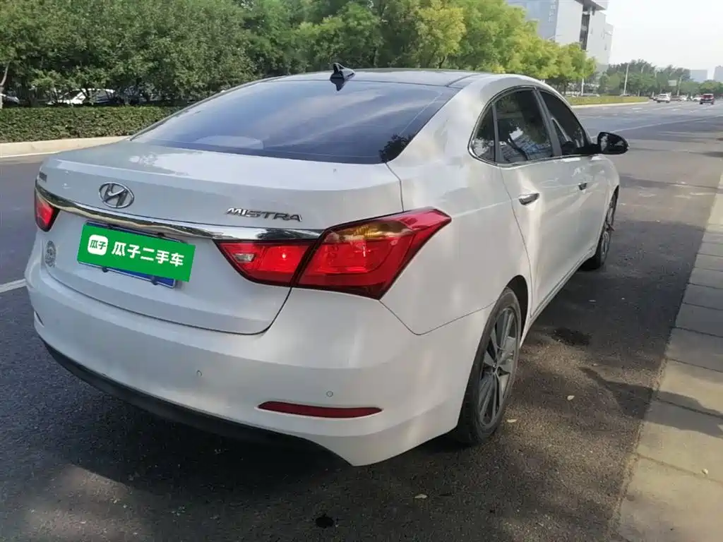Hyundai Mistra 2016 1.8L Automatic Smart GLS фото 7