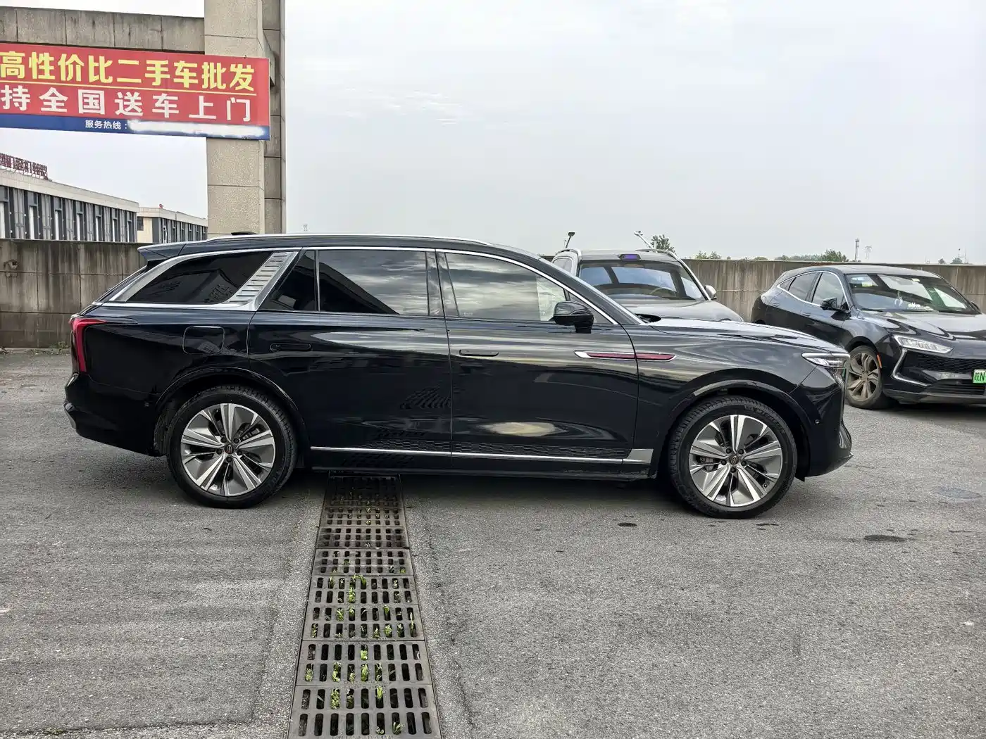 Hongqi E-HS9 2022 660km Qi Chang Edition (6-seater) фото 3