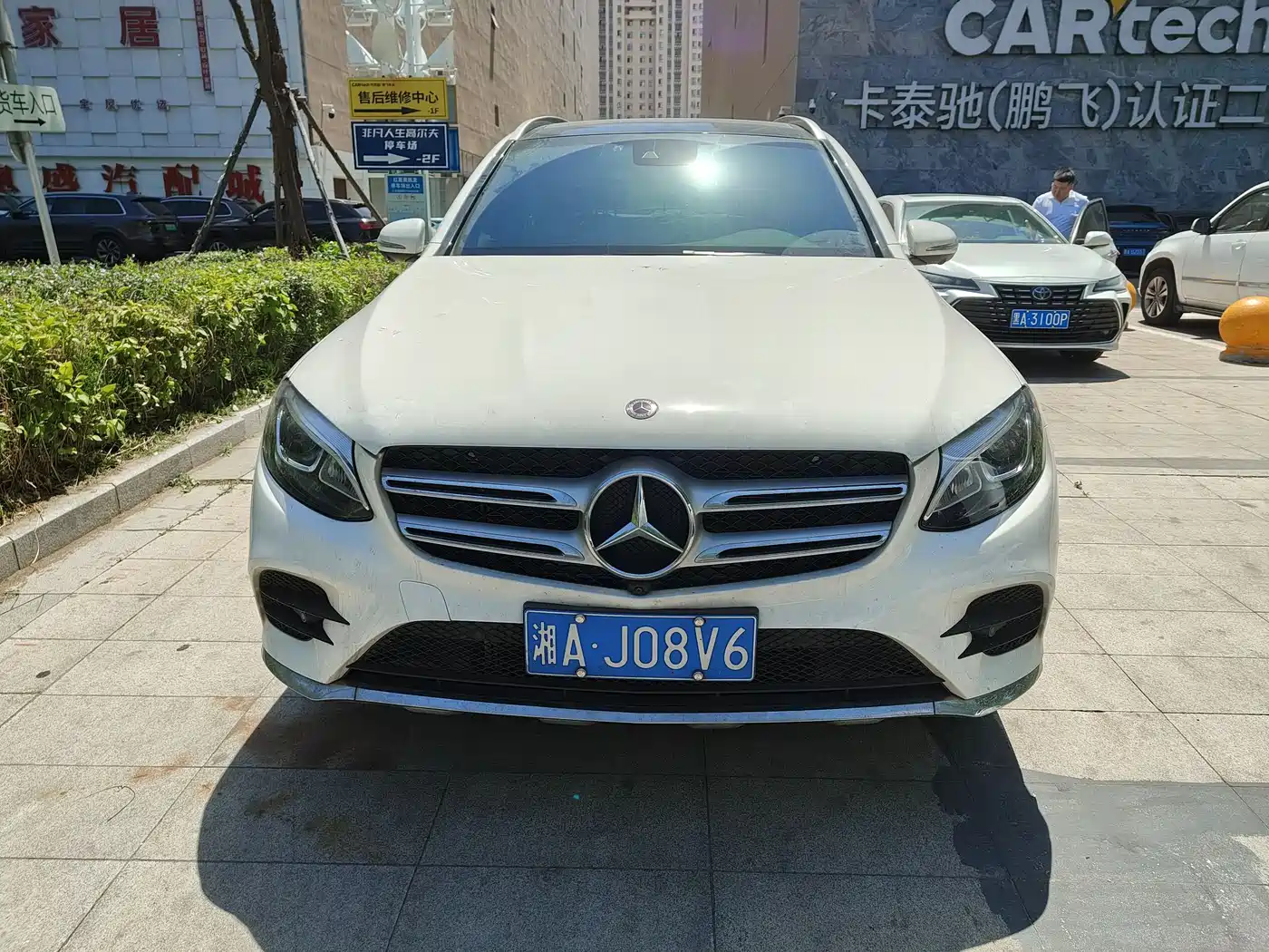 Mercedes-Benz GLC 2019 GLC 260 4MATIC Luxury фото 2