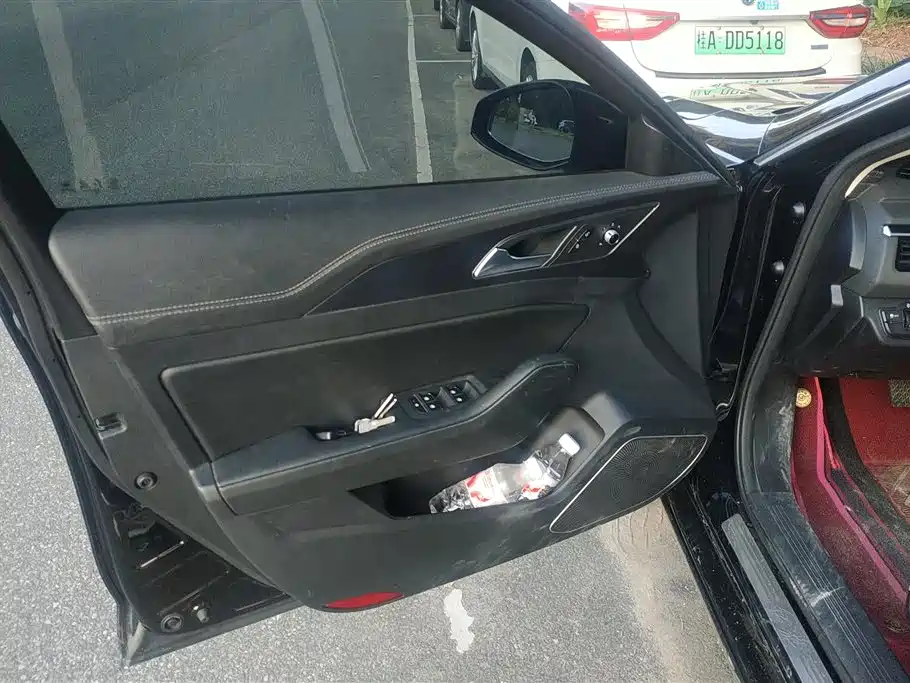 Hongqi H5 2022 Classic 1.5T DCT Flag Rhythm Edition фото 7