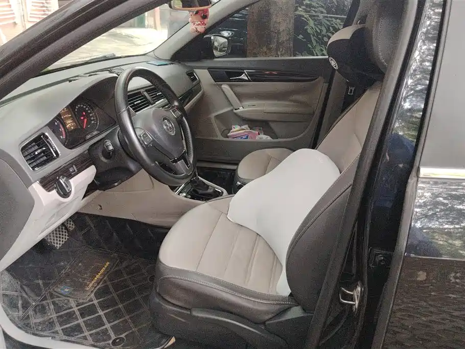 Volkswagen Lavida Tour 2013 1.4TSI Automatic Luxury фото 9