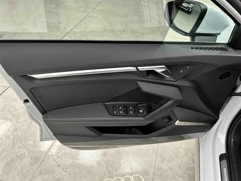 Audi A3 2024 Model Sportback 35 TFSI Fashion Sport фото 10