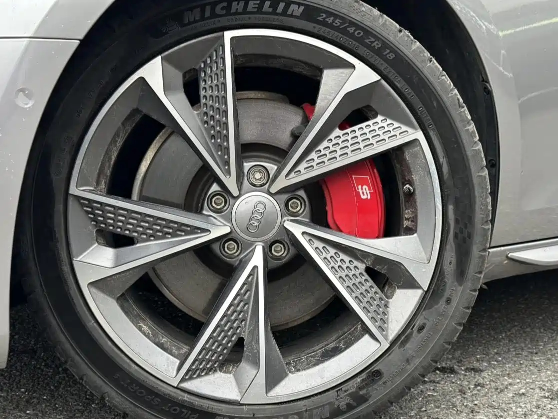 Audi A4L 2020 40 TFSI quattro Luxury Dynamic фото 17