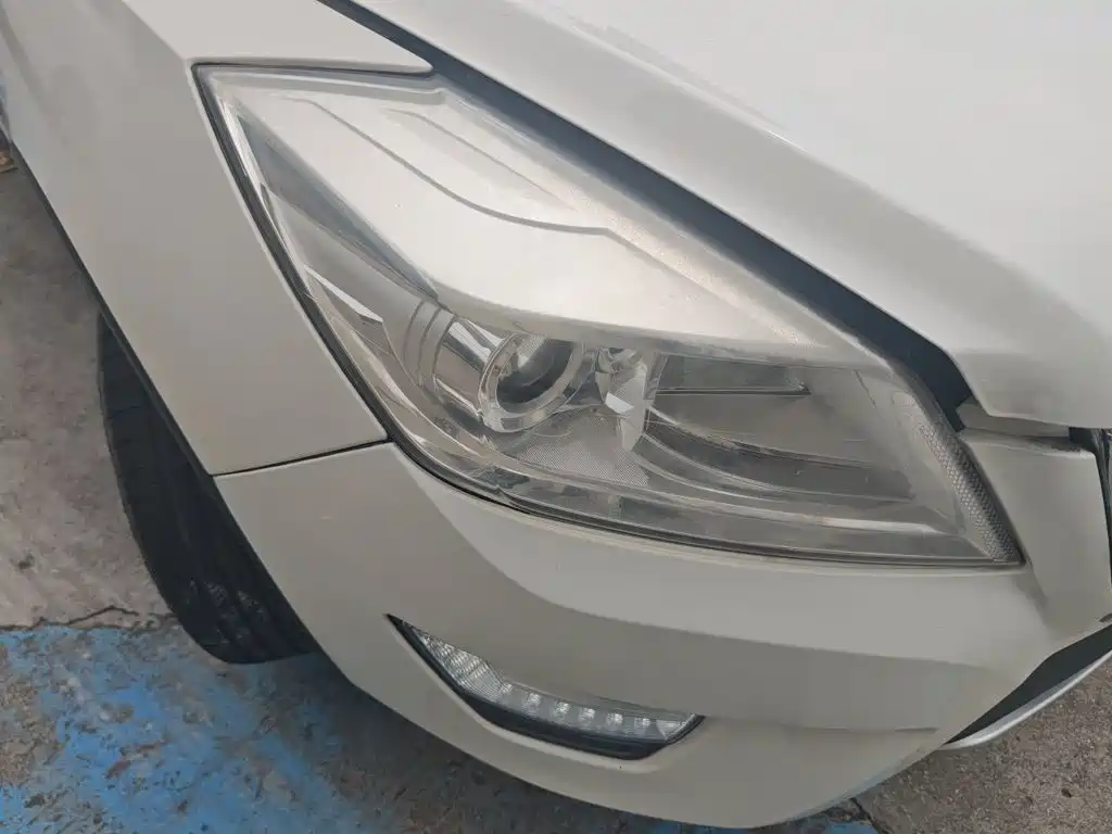BAIC Weiwang S50 2017 2016 1.5T CVT Fun Luxury