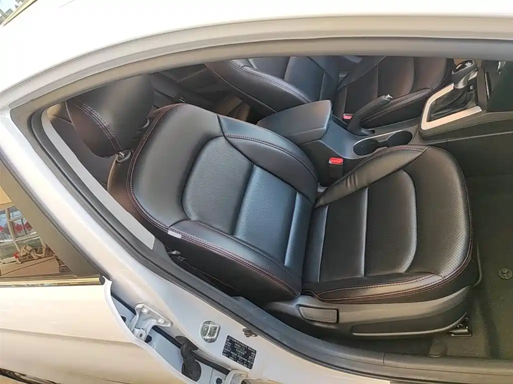 Hyundai Elantra 2016 Model 1.6L Automatic Smart Elite фото 25