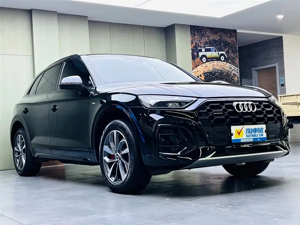 Audi Q5L 2024 Model 40 TFSI Luxury Dynamic фото 3