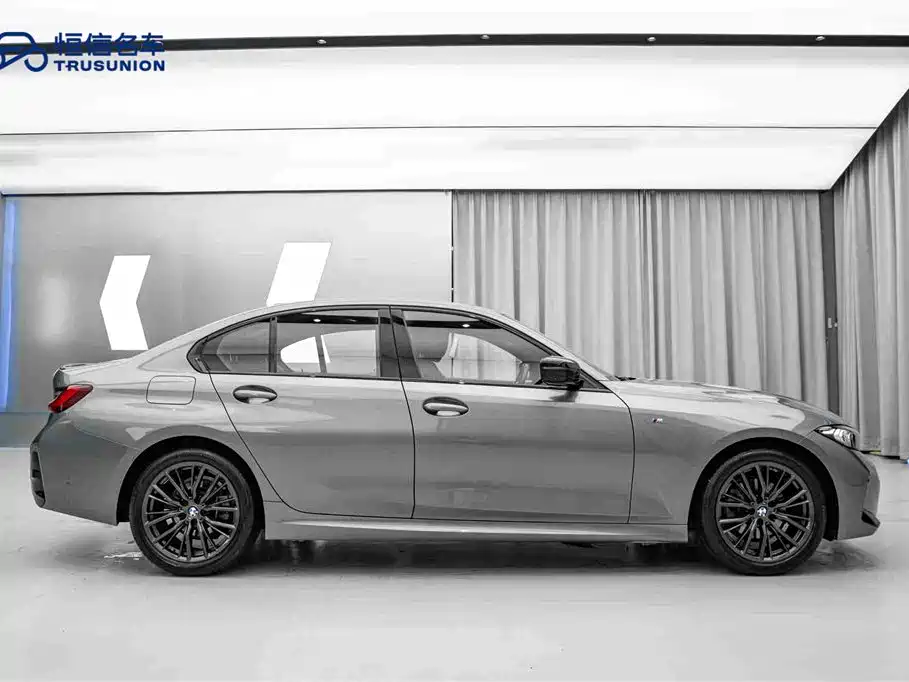BMW 3 Series 2023 325i M Sport Black Night Package фото 4