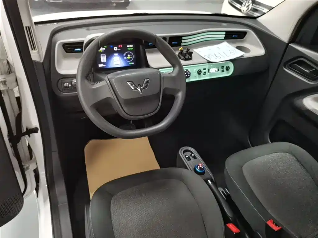 WULING AUTOMOBILE HONGGUANG MINIEV