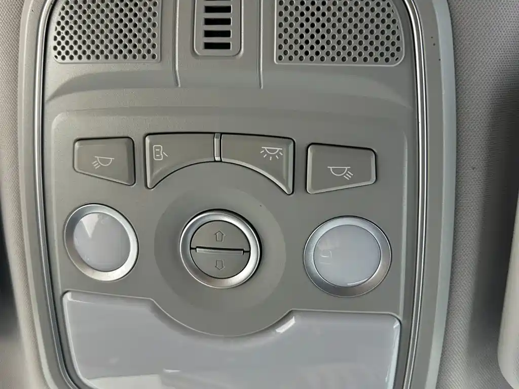 Haval M6 2021 PLUS 1.5T DCT Luxury Smart Connect фото 22