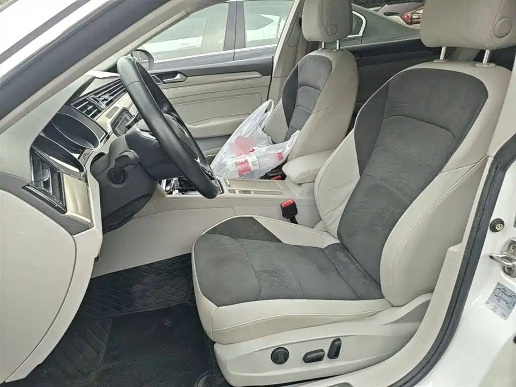 Volkswagen FAW-Volkswagen CC 2019 330TSI Elegance Edition China VI фото 15