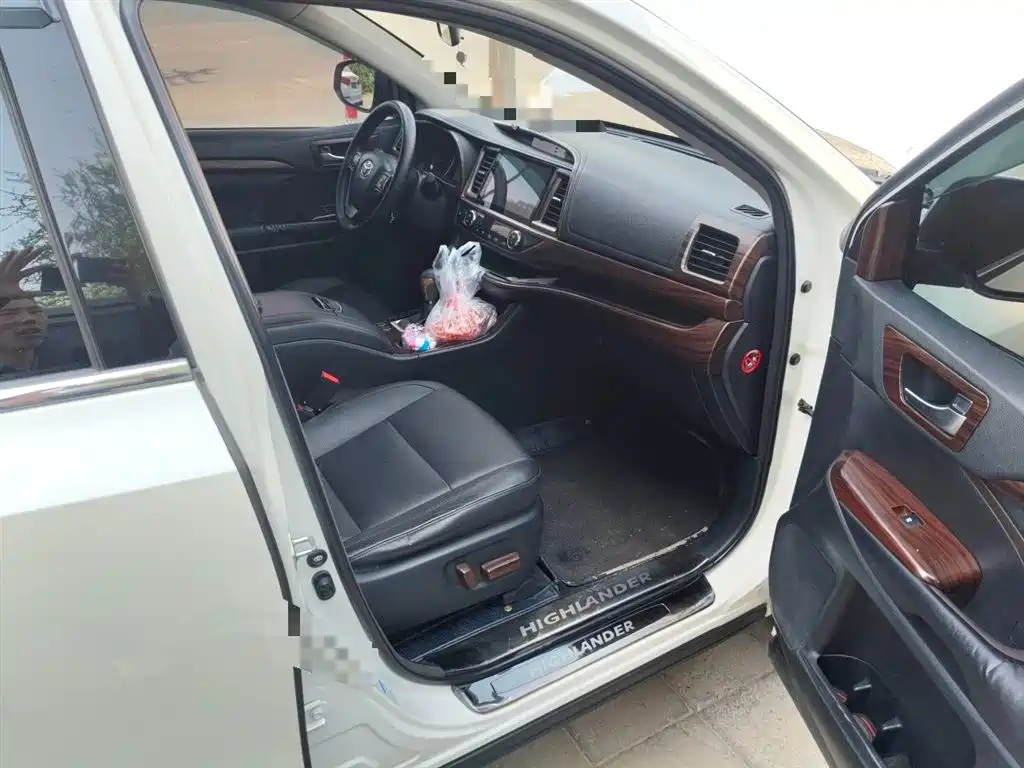 Toyota Highlander 2015 2.0T AWD Luxury Edition 7-seater фото 20