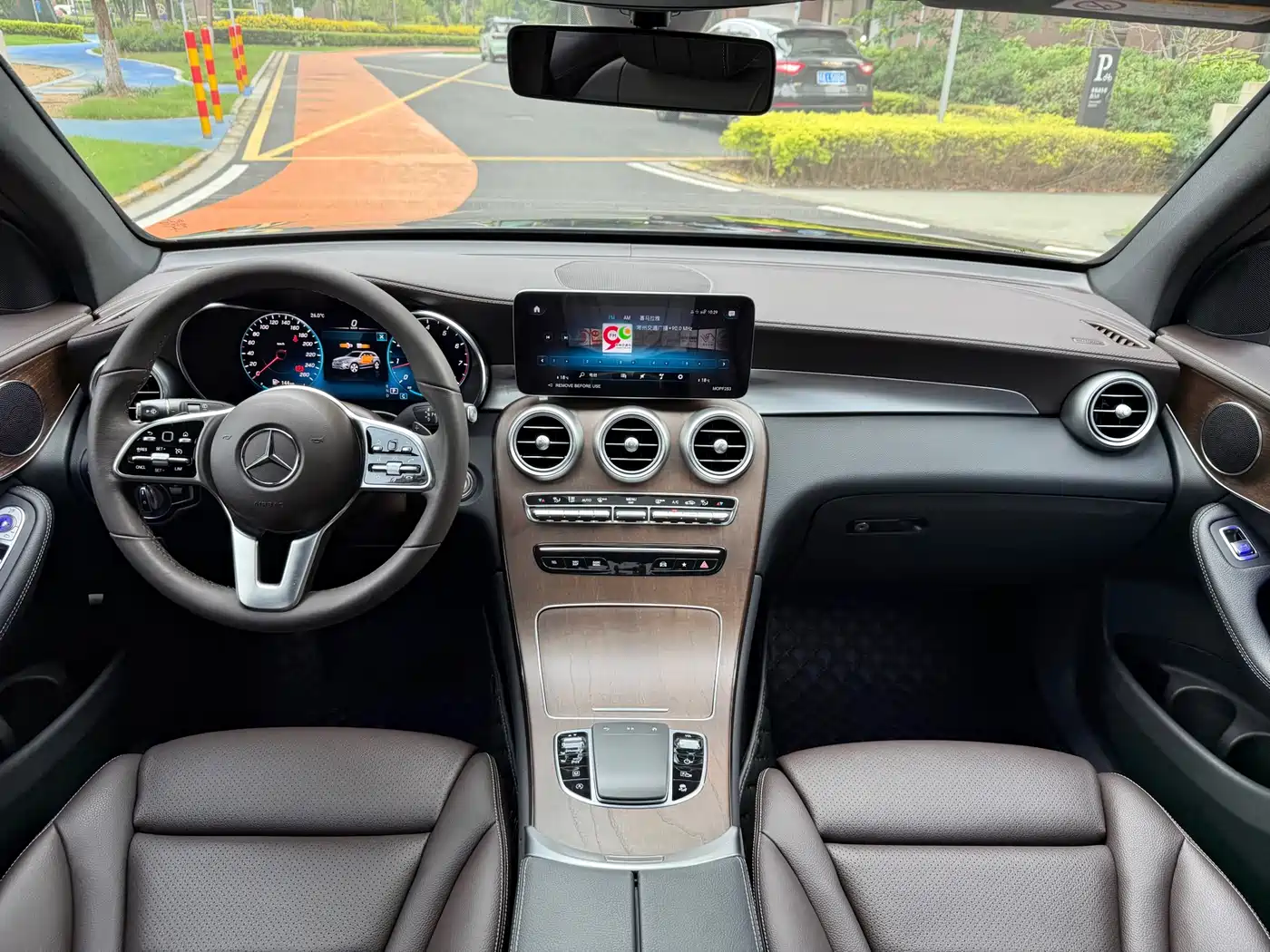 Mercedes-Benz GLC 2022 GLC 300 L 4MATIC Dynamic Collector's Edition фото 13