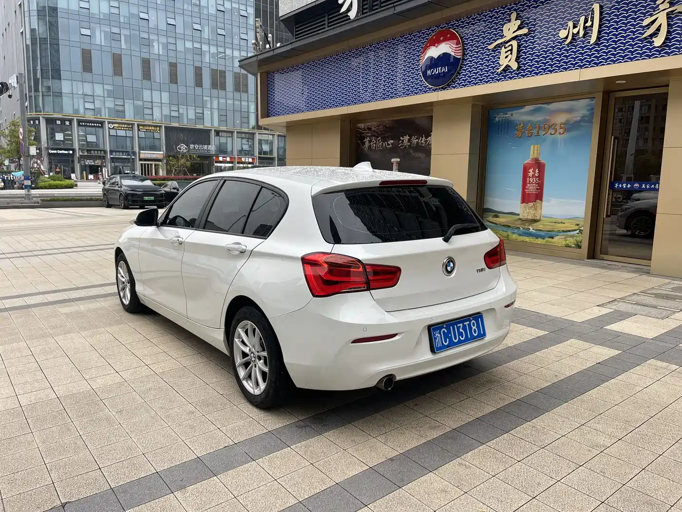 BMW 1 Series (Import) 2016 118i Leading фото 14
