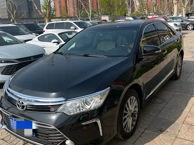TOYOTA CAMRY