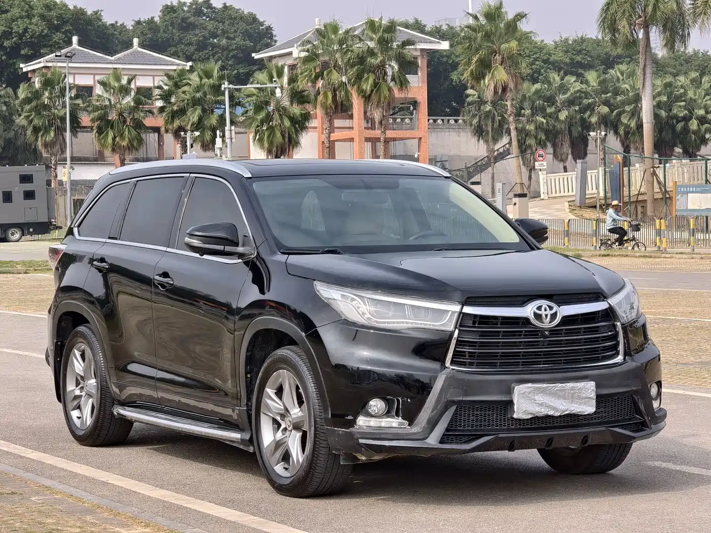 TOYOTA HIGHLANDER